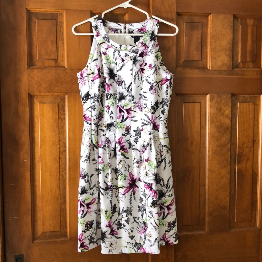 White House/Black Market floral sleeveless dress